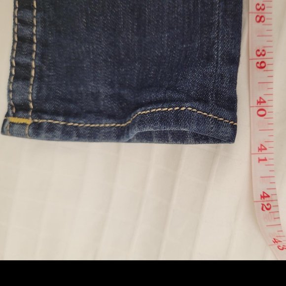 True Religion blue jeans. size 26. - Picture 7 of 10